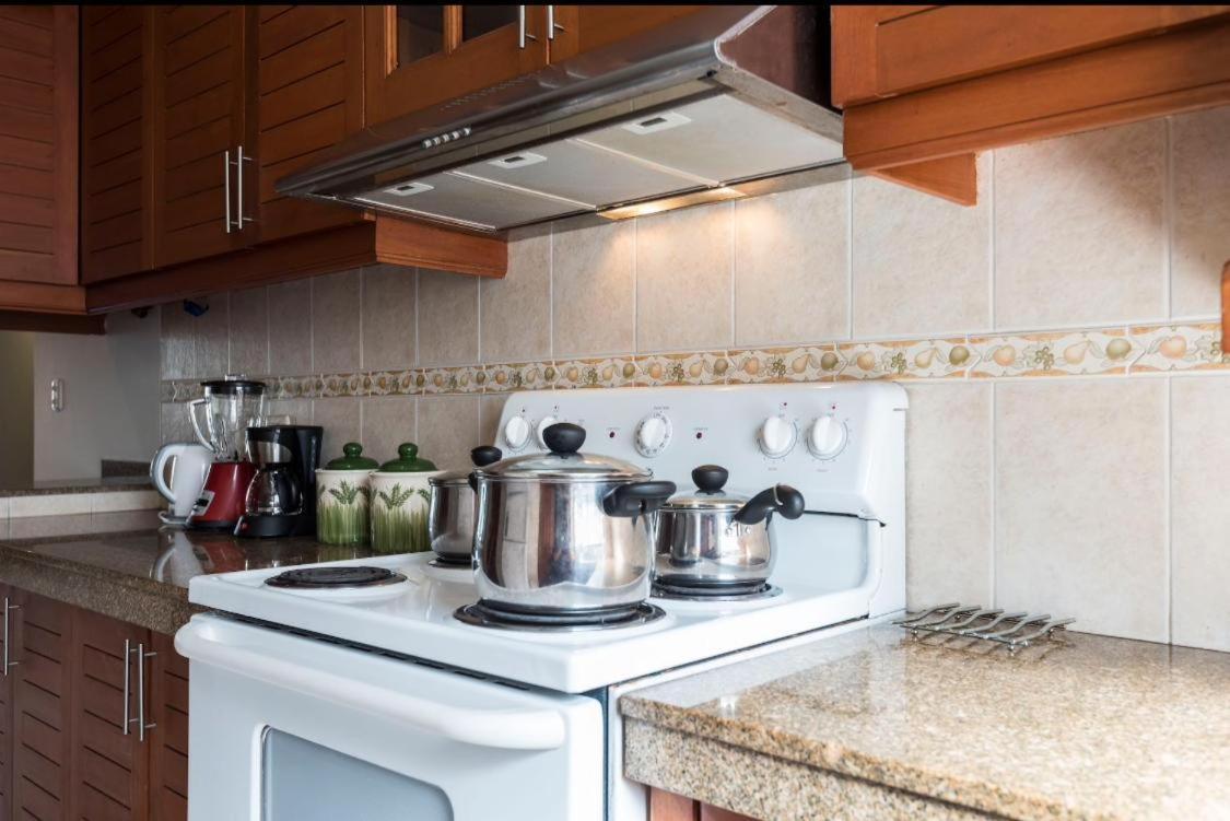 NEW APARTMENT IN MIRAFLORES! LARcOMAR AREA! Lima Zewnętrze zdjęcie